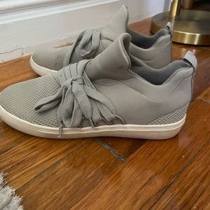 STEVE MADDEN slip on grey sneakers